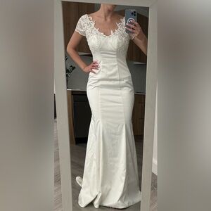 Wedding dress